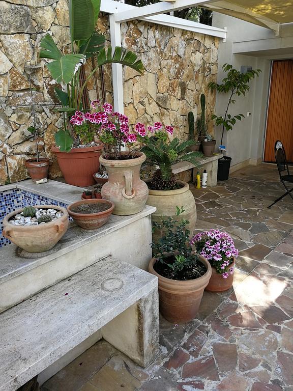 Bed and Breakfast Il Giardino Dei Limoni à Aci Castello Extérieur photo