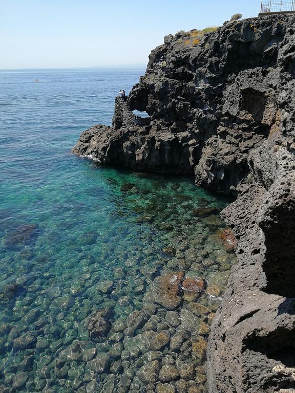 Bed and Breakfast Il Giardino Dei Limoni à Aci Castello Extérieur photo
